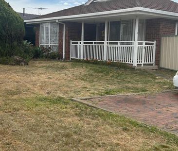 Cozy family home in a quiet location! - Photo 1