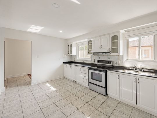 For Lease - 14 Roseville Drive, Brampton, Ontario - Photo 1