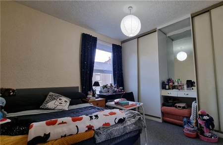 2 bedroom private hall to rent - Photo 5