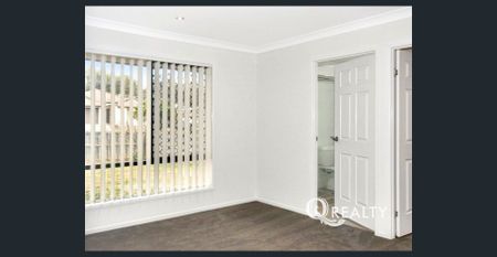 🏡Large 5 Bedroom Low-set Family Home in Forest Lake! - Photo 5