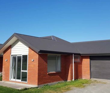 Comfortable family home - Photo 1