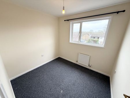 3 bedroom end of terrace house to rent - Photo 2