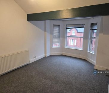 3 bedroom maisonette to rent - Photo 2