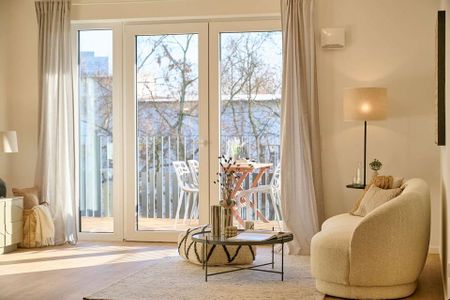 Cosmo Berlin - große 2 Zimmer im Weitlingkiez mit Einbauküche und Duschbad - Foto 3