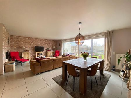 Ruime energiezuinige woning met vier slaapkamers - Photo 2