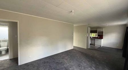 Secure & tidy 3 Bed 1 Bath Standalone House - Photo 3