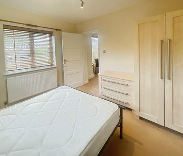 4 bedroom detached house to rent - Photo 3