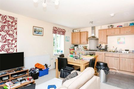 2 bedroom flat to rent - Photo 3