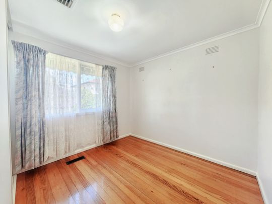12 Wordsworth Avenue, Clayton South VIC 3169 - House For Rent | Domain - Photo 1