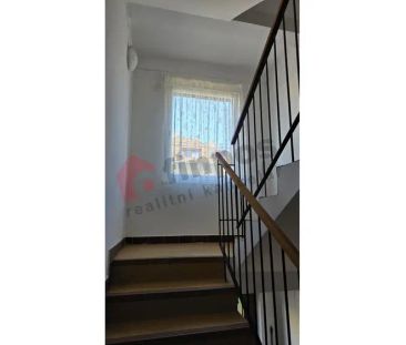 Pronájem bytu 2+kk se zahradou, Praha 4 - Hodkovičky - Photo 1