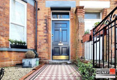 APARTMENT 2, BALTIC VILLAS, GLANDORE AVENUE, BELFAST, BT15 3FB - Photo 2