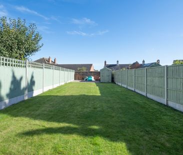 2 bedroom semi-detached to let - Photo 2