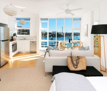Furnished Sun-Bathed Studio With Uninterrupted Harbour & Bridge Views - Photo 1