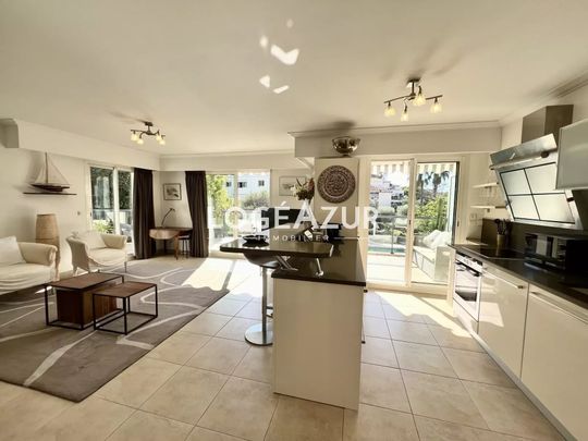 Location Appartement 3 pièces 72m² ANTIBES 06160 - Photo 1