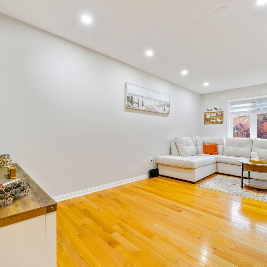 For Lease - 680 Cargill Path, Milton, Ontario - Photo 1