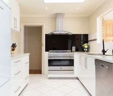 Well Presented Family Home - Photo 4