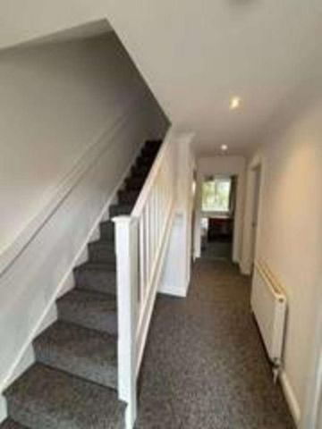 Hartmoor Gardens, Ensbury Park, Bournemouth, BH10 - Photo 2