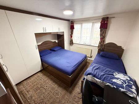 Taywood Road, Northolt, UB5 6GB - Photo 3