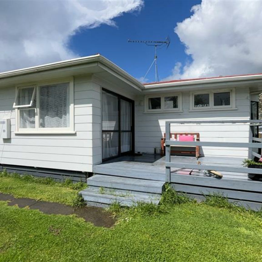 Tidy Three Bedroom Home, Ready Now - Photo 1