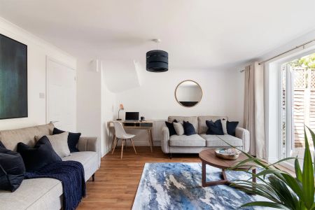 3 Bed, House - Photo 5