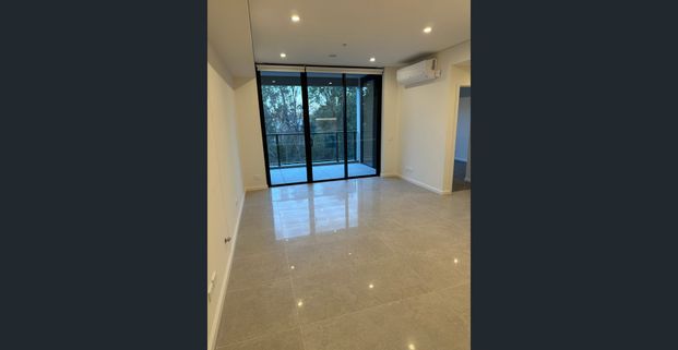 A stunning apartment in Rouse Hill’s lively village heart!!! - Photo 1