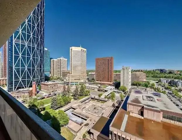 Modern 1-Bedroom Apartment in the Heart of Downtown | 1702 - 221 6 Ave SE, Calgary - Photo 1