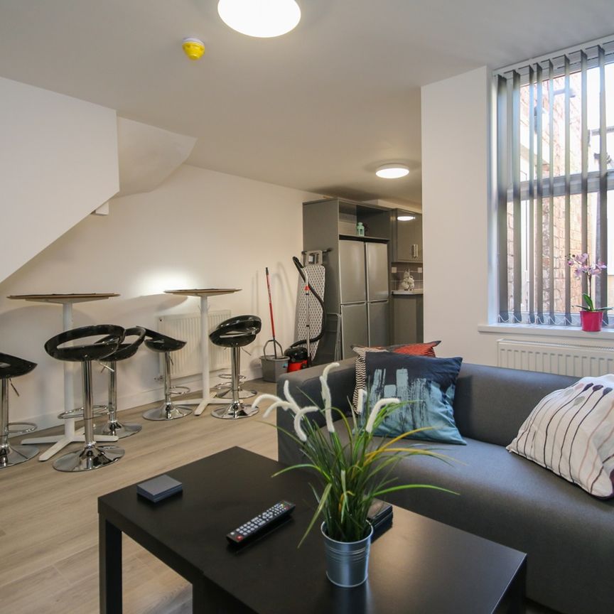 Room in a Shared House, Molyneux Road, L6 - Photo 1