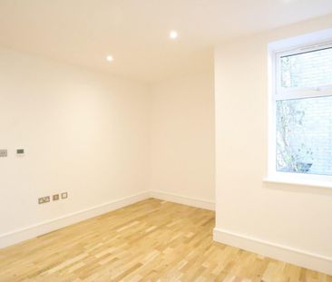 3 Farwig Lane, Bromley - Photo 5