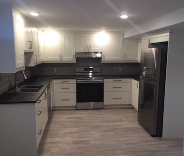 For Lease - 1258 Firestone Crescent Unit# B, Parkway Park - Queensw... - Photo 1