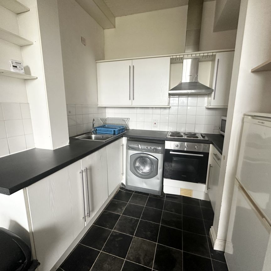 Flat 6, 5, Stanley Terrace, Preston - Photo 1