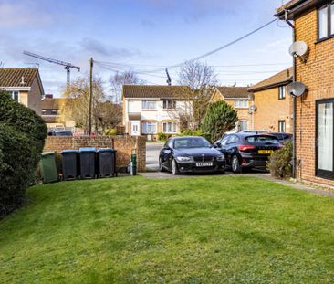 2 bed Flat for rent - Photo 3