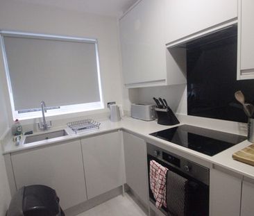 Clovelly Court, Alexandra Road, Epsom - Photo 6