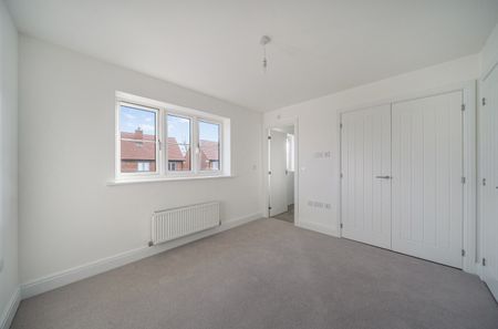 2 bedroom semi-detached house to rent - Photo 2