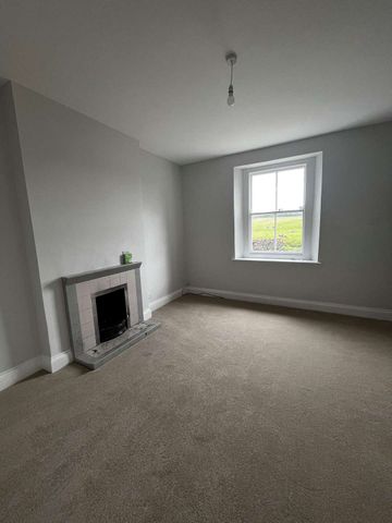 Charming 2 Bed Semi-Detached Cottage in Atworth - Photo 3