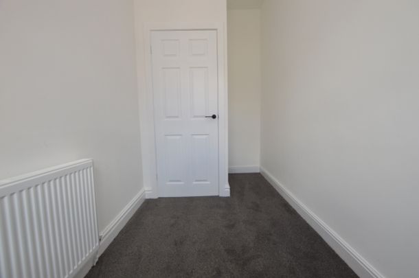 3 Bedroom Terraced House - Photo 1