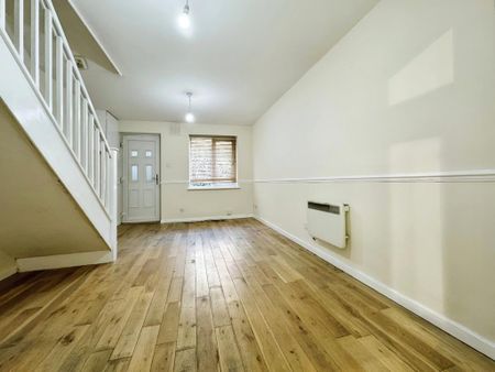 2 bedroom terraced house to rent - Photo 2