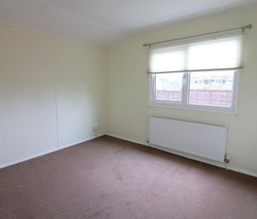 2 bedroom park home to rent - Photo 2