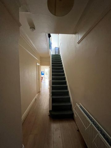 1 bedroom in a house share to rent - Photo 5