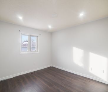 For Lease - 36 Eastport Drive, Toronto, Ontario - Photo 6