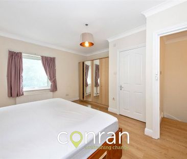 4 bedroom end of terrace house to rent - Photo 1