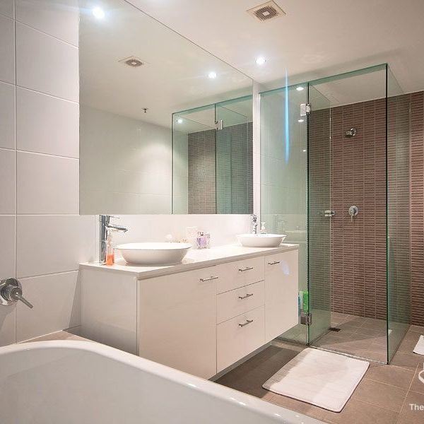 Unfurnished Broadbeach River Front - Photo 1