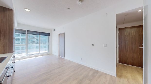 For Lease - 95 McMahon Drive Unit# 1901, Toronto, Ontario - Photo 1
