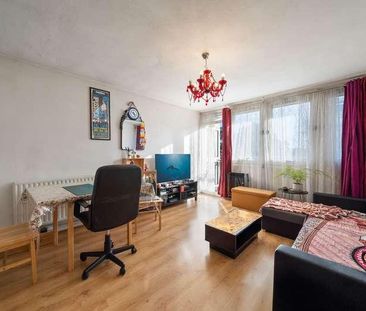 Rowley Gardens, London, N4 - Photo 3