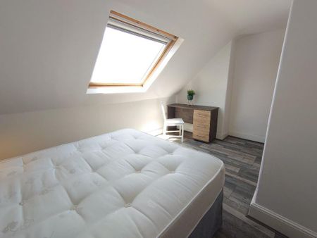 5 bedroom terraced house to rent - Photo 5