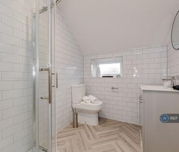 1 bedroom in a house share to rent - Photo 6