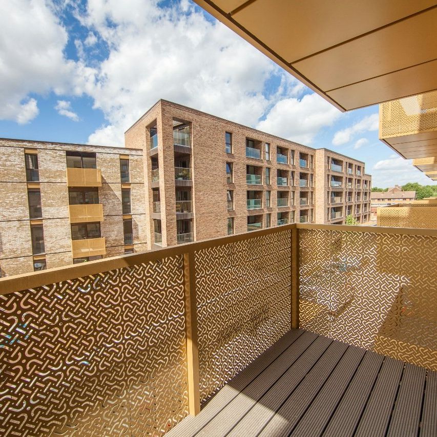 1 Bed Flat, Copenhagen Court, SE8 - Photo 1