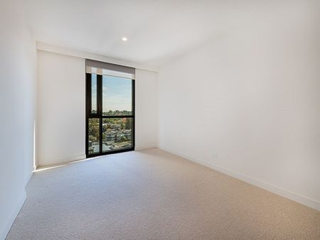 3 Bedroom Apartment in the Heart of Clayton - Photo 3