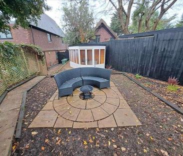 Buck Lane, London, NW9 - Photo 1