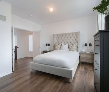 For Lease - 3215 William Coltson Avenue, Oakville, Ontario - Photo 2
