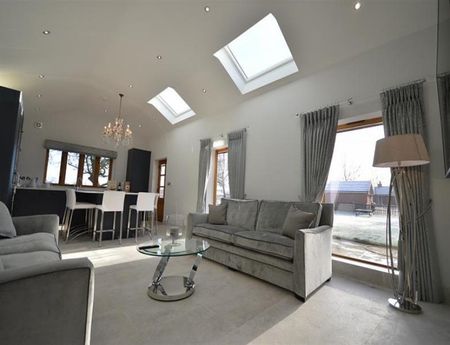 2 Bedroom Detached To Let - Photo 2